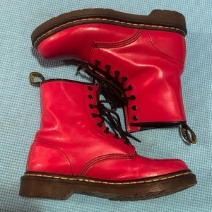 US 8/UK 6 Dr Doc Martens Red Patent Leather Boots